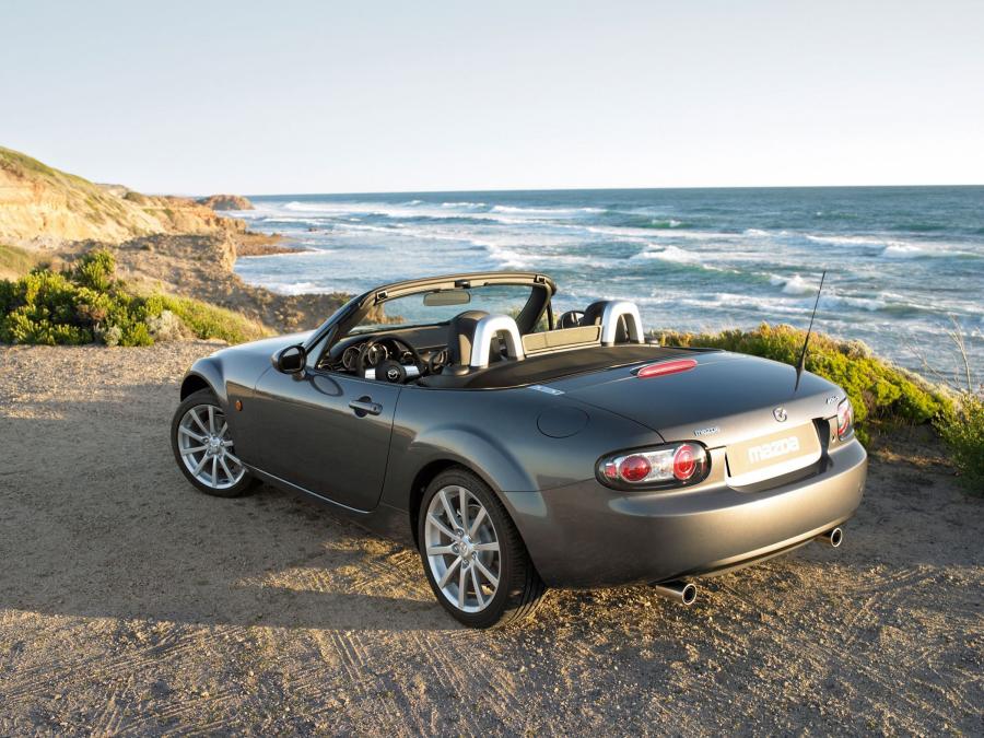  Mazda MX-5 Roadster Coupe 2006 года  (фото 55 из 212)